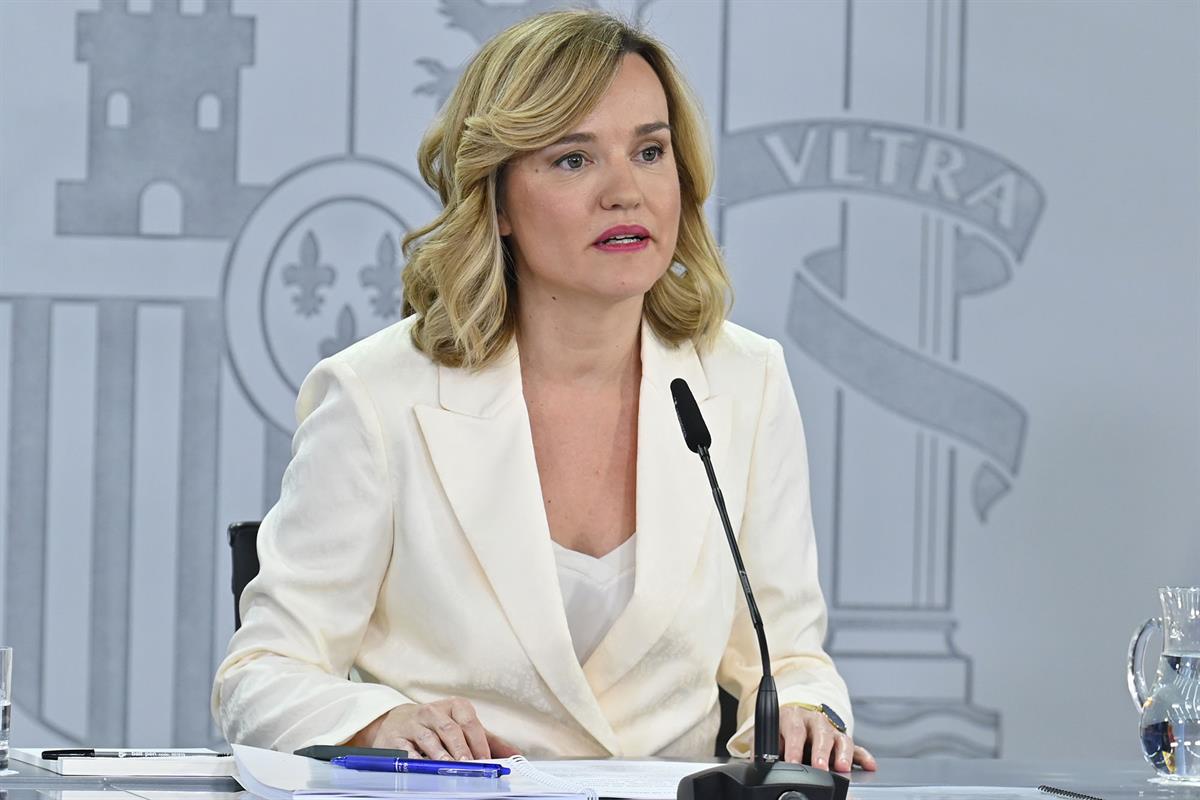 11/03/2025. Rueda de prensa tras el Consejo de Ministros: Pilar Alegría, Mónica García y Óscar López. La ministra de Educación, Formación Pr...